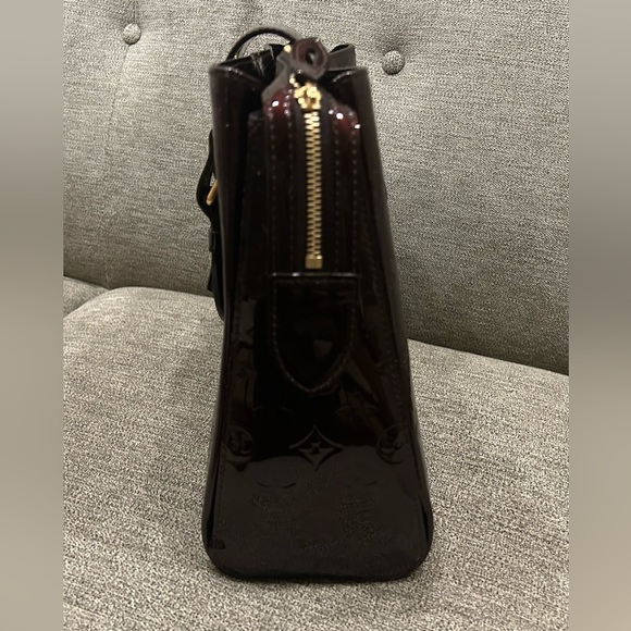 Louis Vuitton Burgundy Monogram Vernis Melrose Avenue Bag - Picture 5 of 8